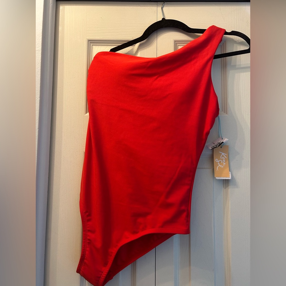 One-Shoulder Red Bathing Suit